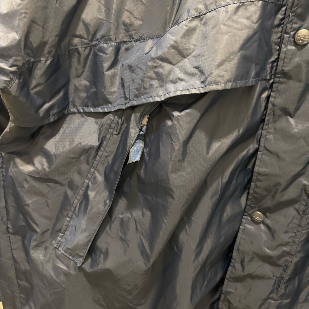 L.L. Bean Men's Navy Vintage Raincoat - Picture 4 of 15